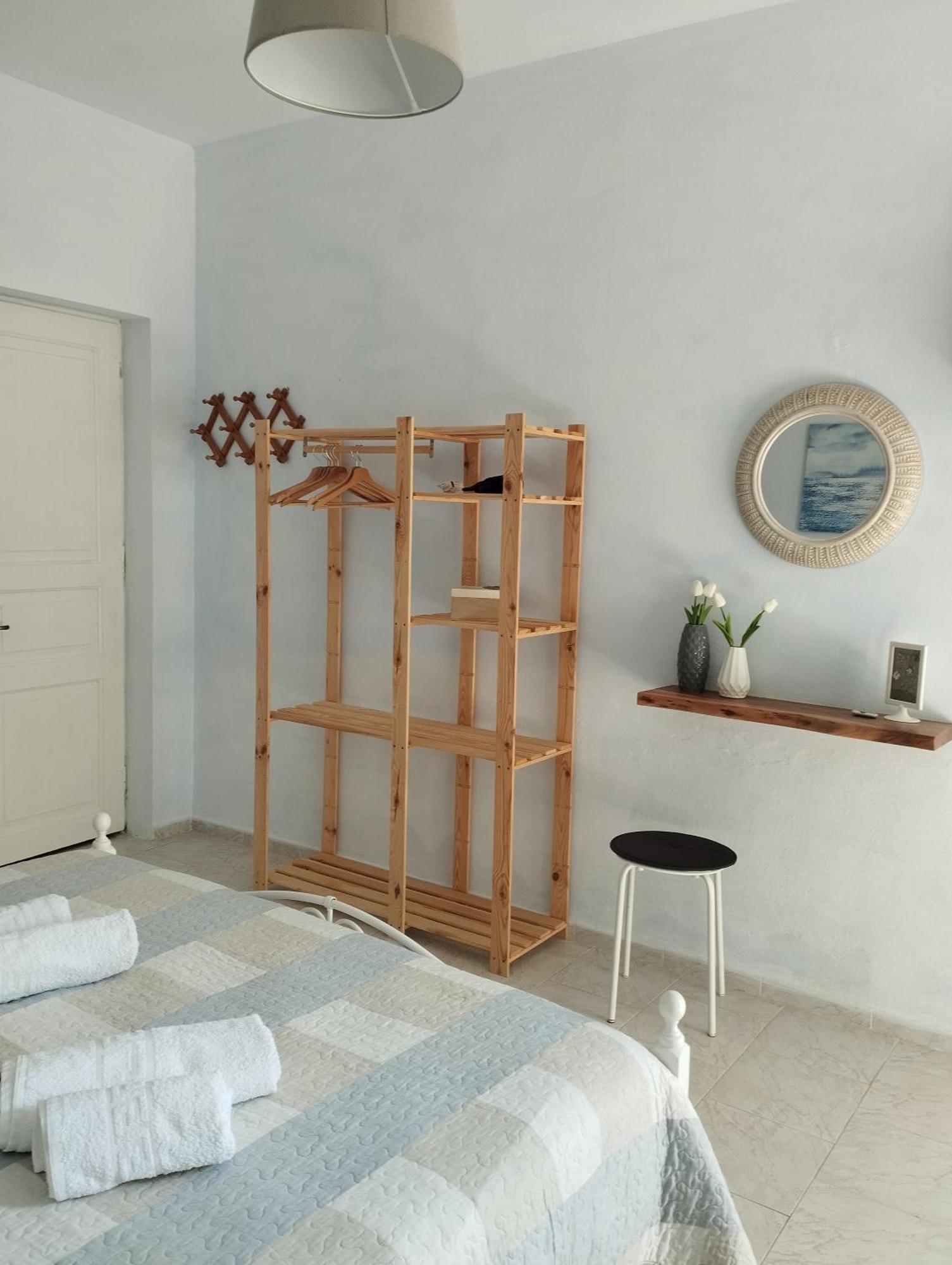 Smaragdi Rooms And Studios Skopelos Town Quarto foto
