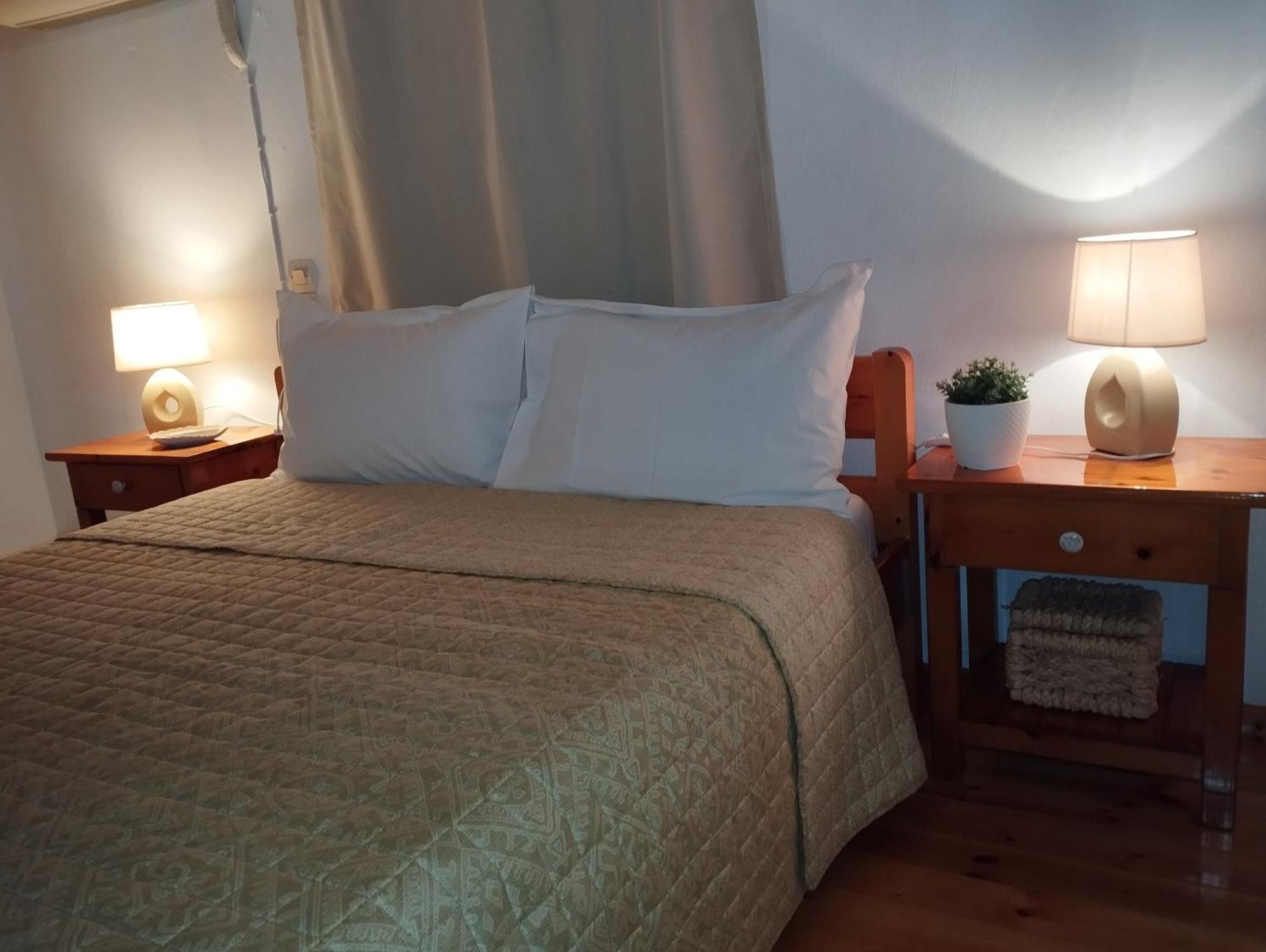 Smaragdi Rooms And Studios Skopelos Town Quarto foto