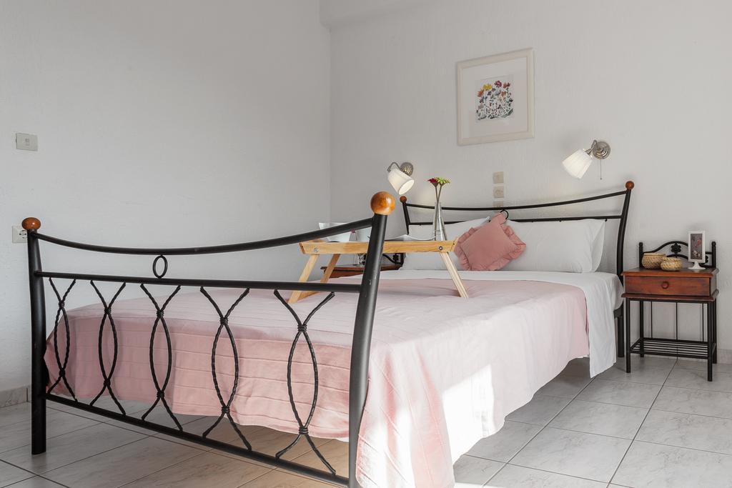 Smaragdi Rooms And Studios Skopelos Town Exterior foto
