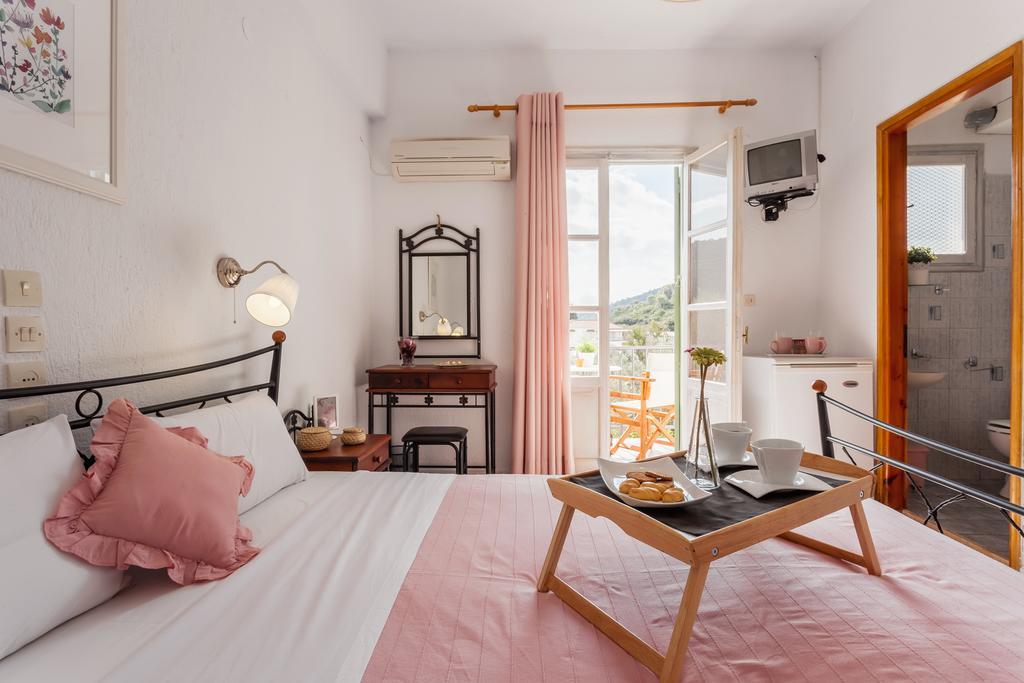 Smaragdi Rooms And Studios Skopelos Town Exterior foto