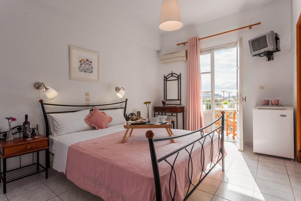 Smaragdi Rooms And Studios Skopelos Town Exterior foto