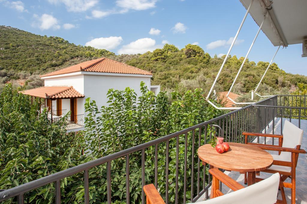 Smaragdi Rooms And Studios Skopelos Town Exterior foto