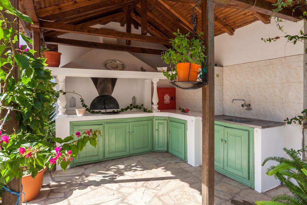 Smaragdi Rooms And Studios Skopelos Town Exterior foto